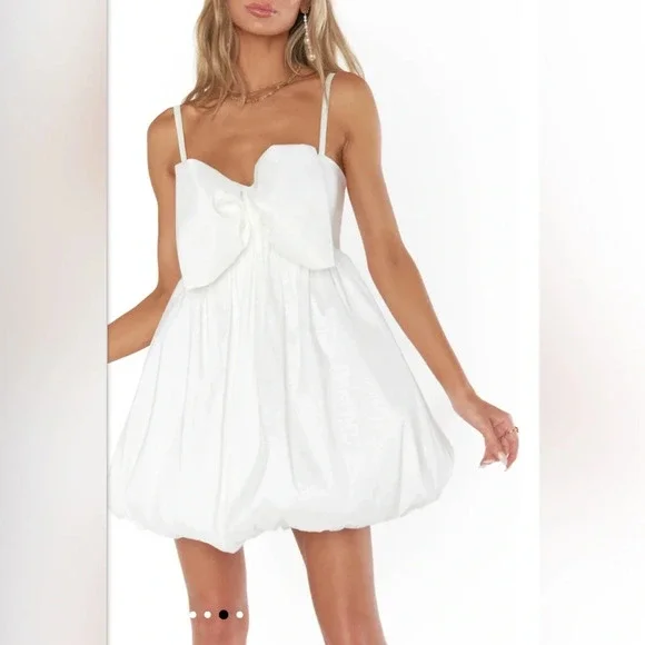 Show Me Your MuMu Bubble Bow Mini Dress 🤍 - Picture 2 of 9